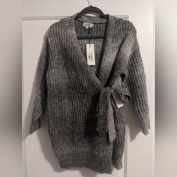 Molly Bracken XS Grey Wrapped Cardigan - Picture 2 of 5